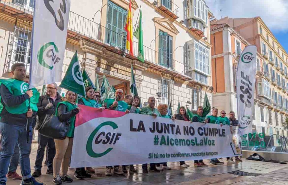 CSIF exige en Málaga la recuperación de las ayudas de los empleados públicos de la Junta y las pagas extra pendientes