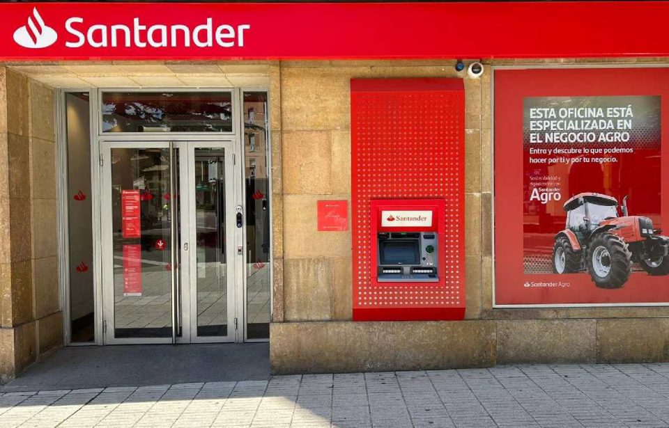 Santander ejecuta el 56,9% de su programa de recompra de acciones