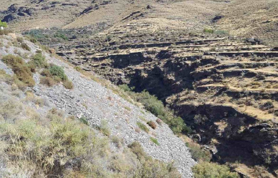 La Junta destina 1,3 millones a clausurar el vertedero de inertes de Castro de los Filabres (Almería)