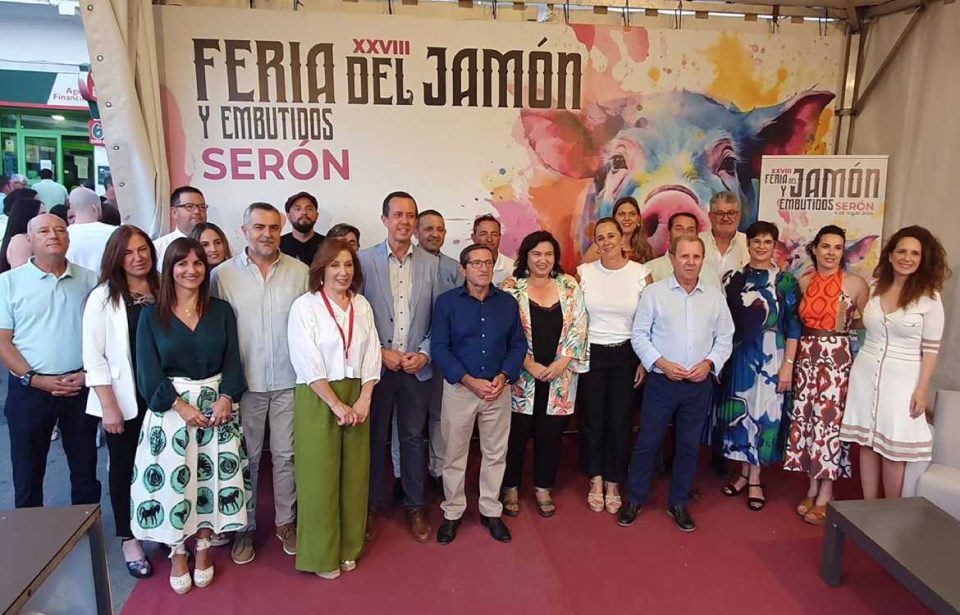 La Feria del Jamón y Embutidos de Serón difunde los productos locales con degustaciones y ocio (Almería)