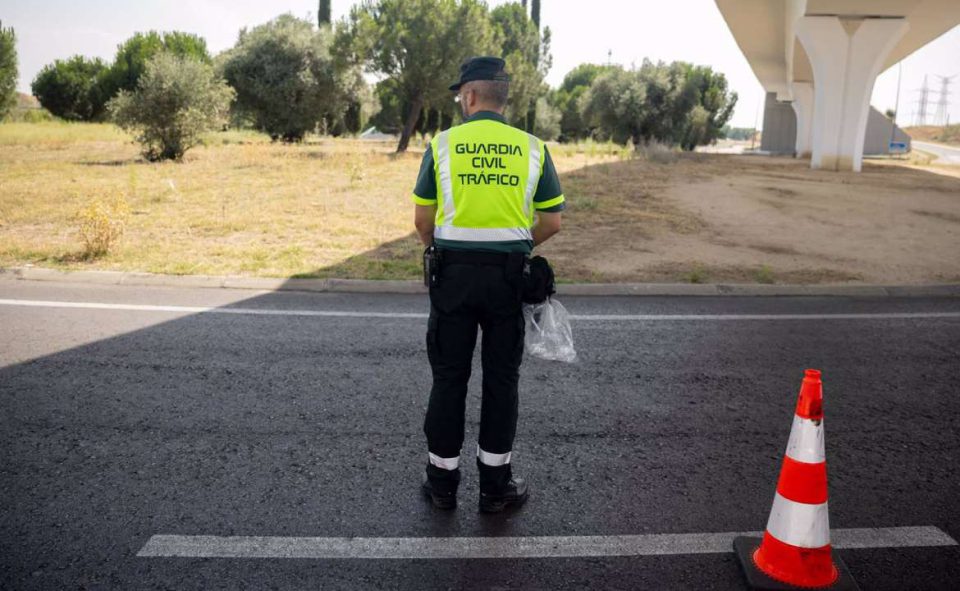 La Guardia Civil investiga a un conductor por circular a 231 km/h en la autovía A-7 por Huércal-Overa