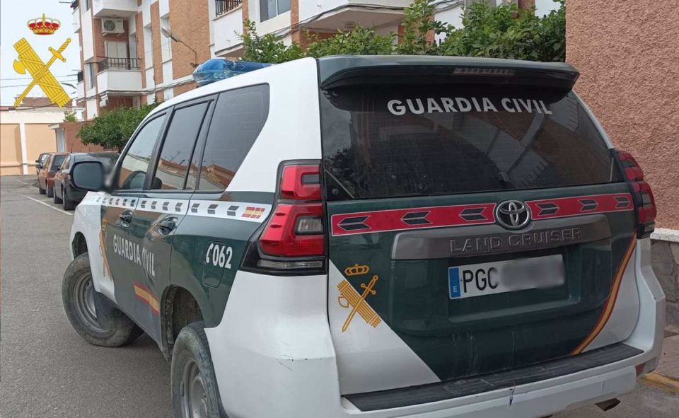 Investigan a un menor acusado de disparar desde una ventana con una escopeta a un viandante en Albox