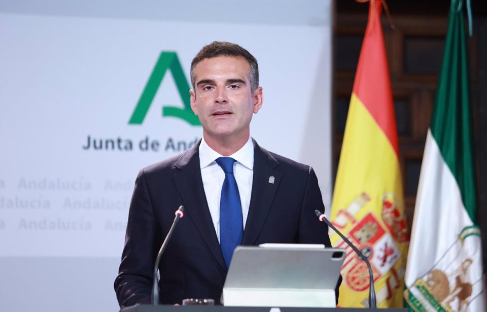 Formalizadas las obras de abastecimiento en alta de agua desalada de El Ejido por 15,6 millones (Almería)