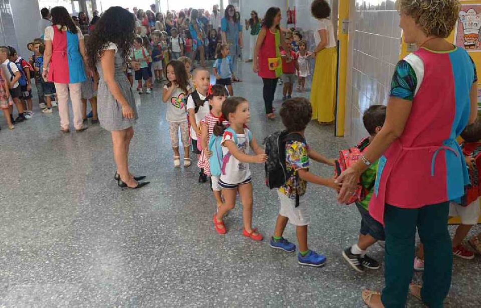 Alumnos de infantil en el inicio del nuevo curso escolar