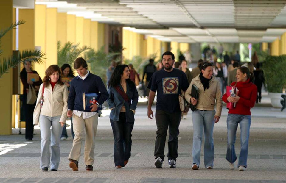 Un total de 1.176 alumnos de la UMA recurren al ‘aprobado de gracia’ para terminar sus estudios