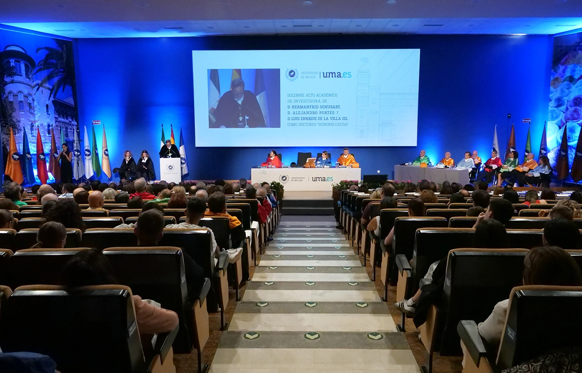 Acto de nombramiento de honoris causa en la UMA