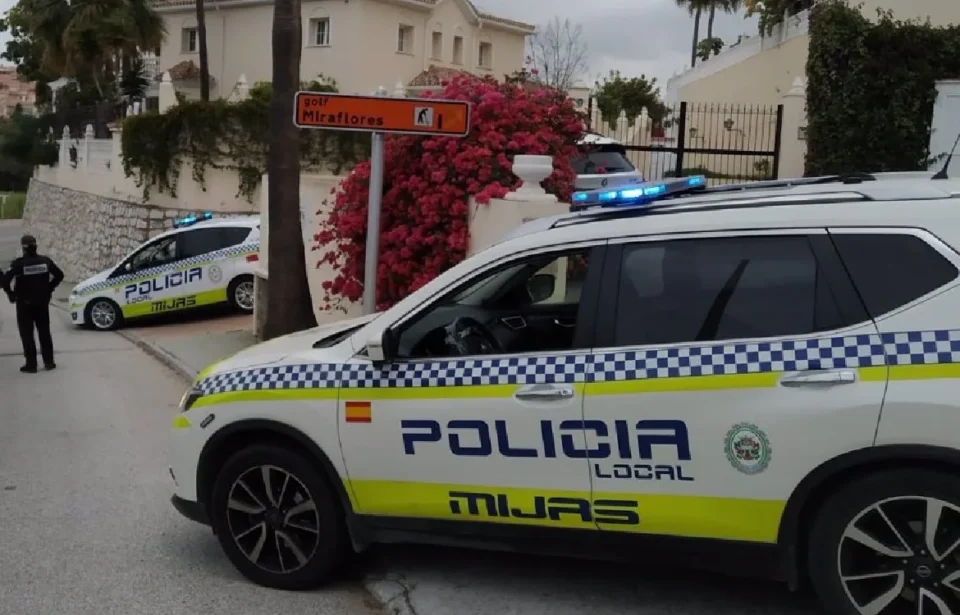 Detenido un hombre tras robar una moto y darse a la fuga en un control policial en Mijas.