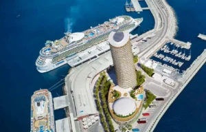 Con Málaga exigirá en la Comisión de Urbanismo la paralización de la torre del puerto