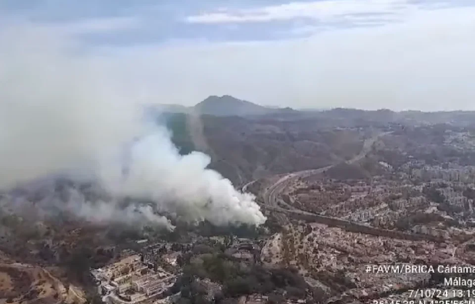 Así avanza el incendio forestal declarado en los Montes de Málaga