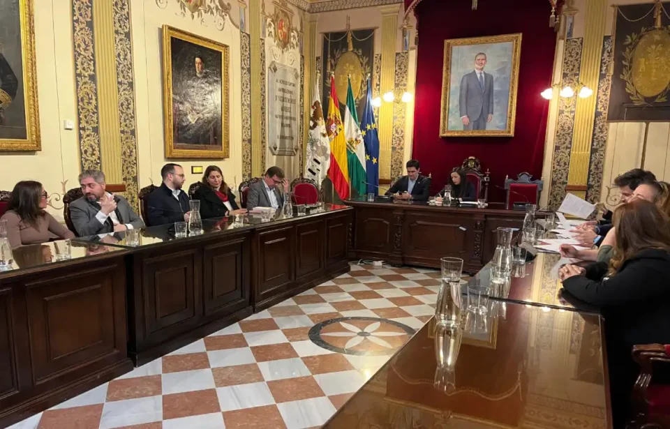 Firman en Antequera el primer convenio laboral para la plantilla de Ciudades Medias