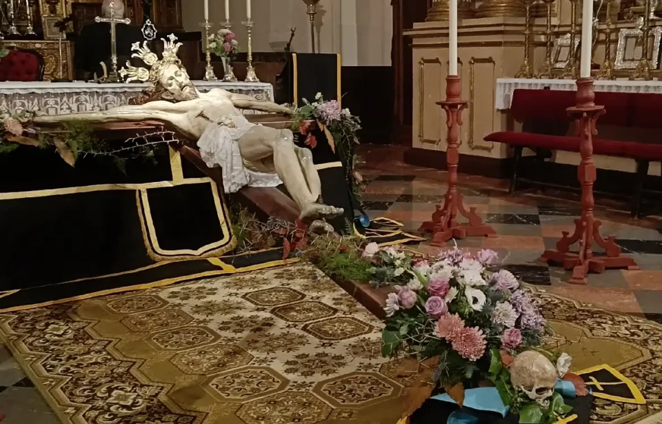 La Cofradía de Abajo celebra su culto en honor al Cristo de la Buena Muerte