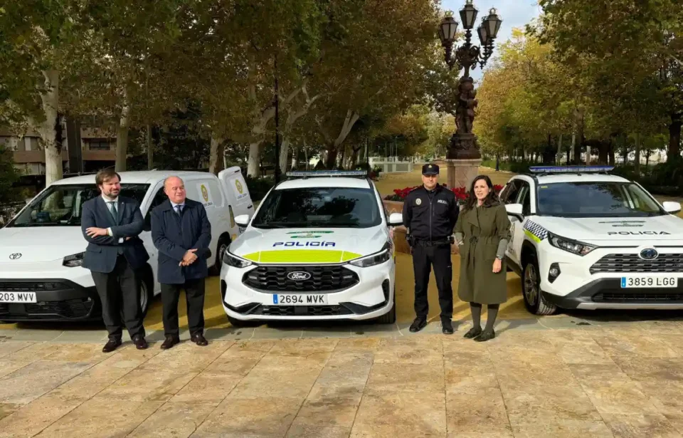 Cuatro nuevos vehículos especializados para la Policía Local de Antequera