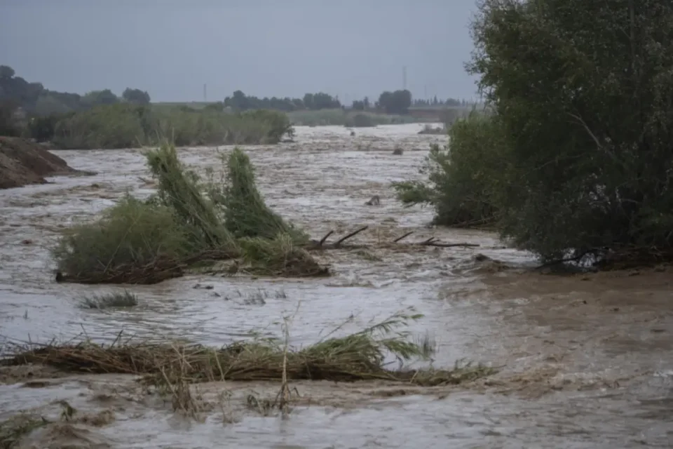 La crecida de un río en Valencia