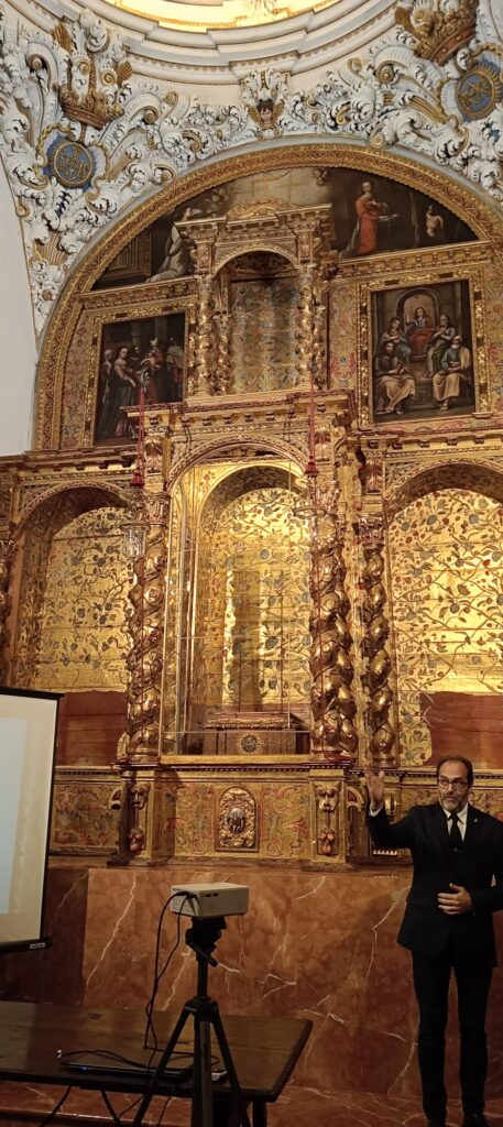 La Archicofradía de Abajo de Antequera presenta la restauración del retablo del Dulce Nombre