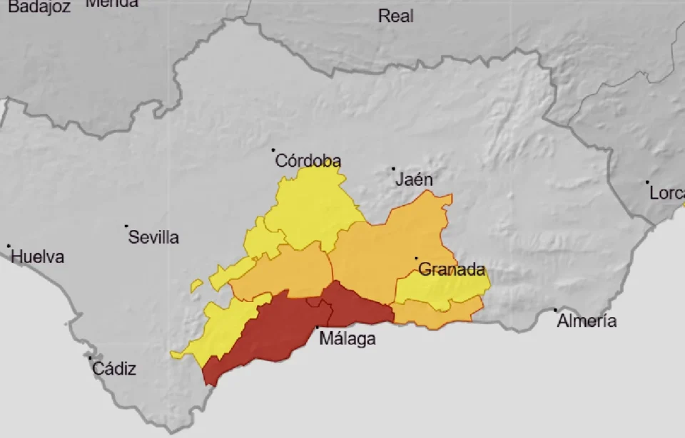 Se eleva a nivel rojo la alerta por fuertes lluvias en Málaga: estiman 120 litros por metro cuadrado