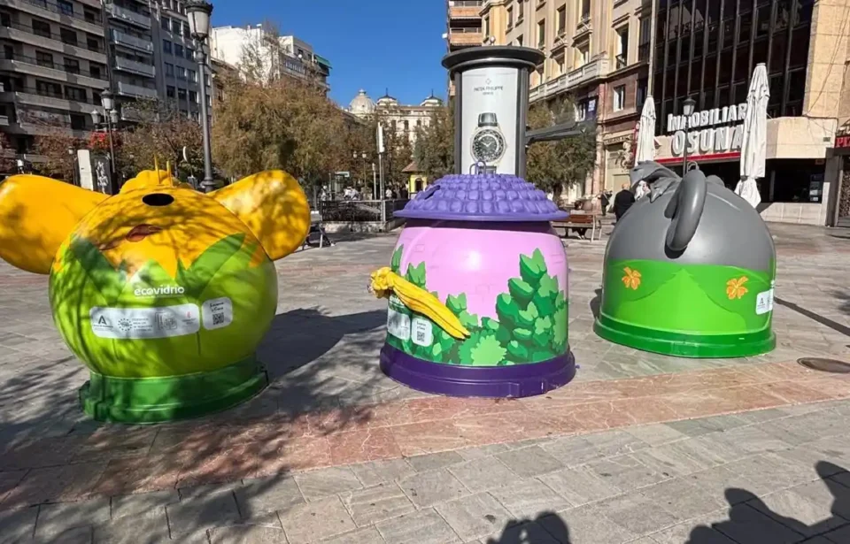 Granada.-Ecovidrio y Disneyland Paris llevan "la magia del reciclaje de vidrio" a las calles con iglús tematizados