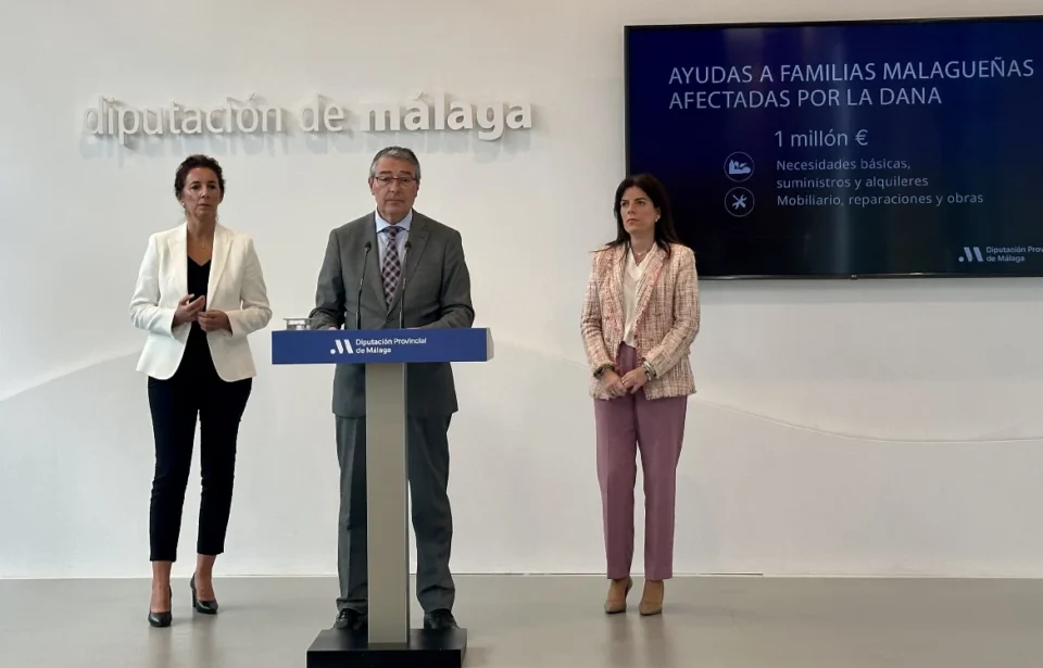 Francisco Salado anuncia un plan de ayudas de tres millones de euros para familias y carreteras afectadas por la DANA