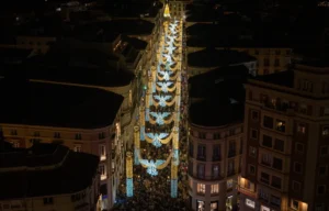 Nuevos horarios del espectáculo de luces 'Ángeles celestiales' de la calle Larios