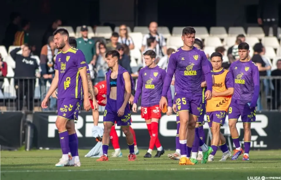 Clasificación de Segunda División: el Málaga pierde fuelle y se desinfla en la tabla tras sus dos derrotas consecutivas