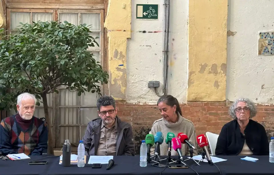 El colectivo La Invisible recurre el concurso de rehabilitación del inmueble por “irregularidades”